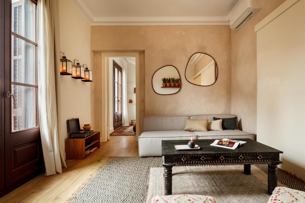 Hidalgo - Two Bedroom In Eixample Apartment